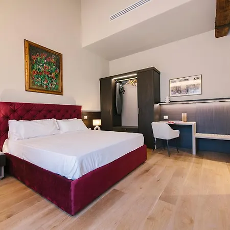 Palazzo Confalonieri Da Lisca Apartment *