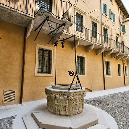 Apartment Palazzo Confalonieri Da Lisca *