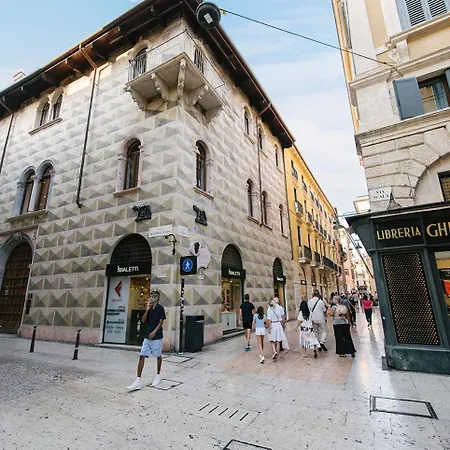 Palazzo Confalonieri Da Lisca * Verona
