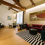 Palazzo Confalonieri Da Lisca