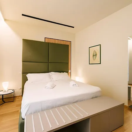 Palazzo Confalonieri Da Lisca *