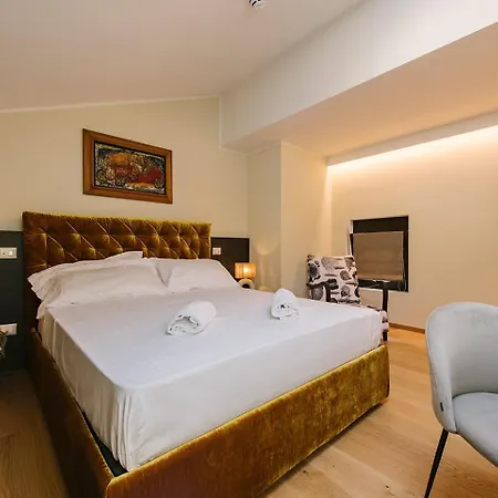 Palazzo Confalonieri Da Lisca