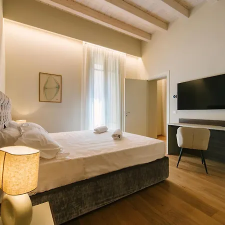 Apartment Palazzo Confalonieri Da Lisca *