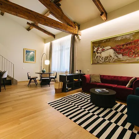 Palazzo Confalonieri Da Lisca