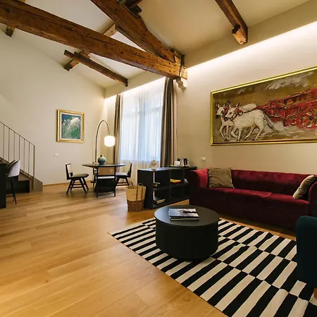 Palazzo Confalonieri Da Lisca