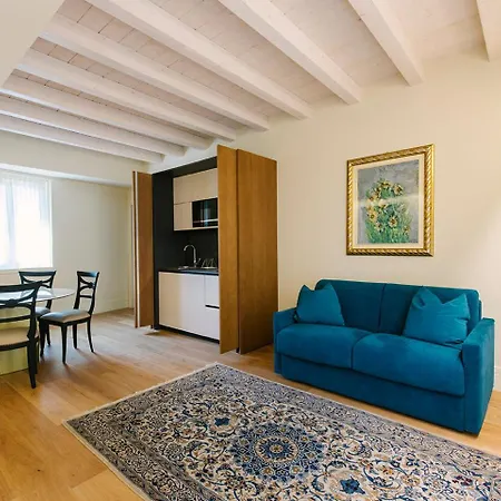 Apartment Palazzo Confalonieri Da Lisca *