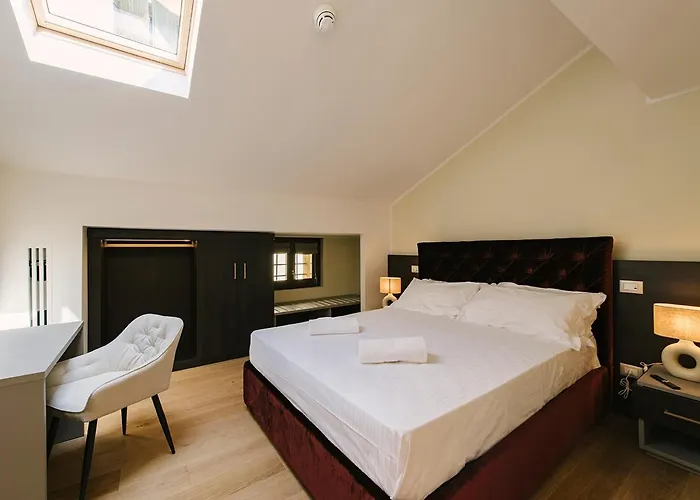 Palazzo Confalonieri Da Lisca Appartement *