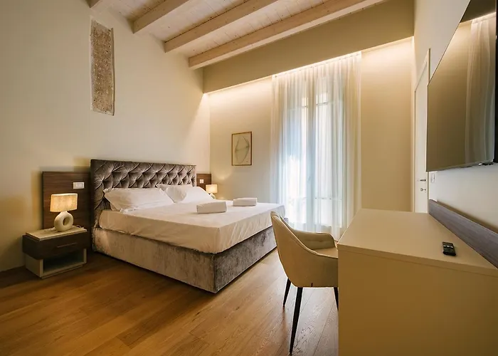 Palazzo Confalonieri Da Lisca Appartement *