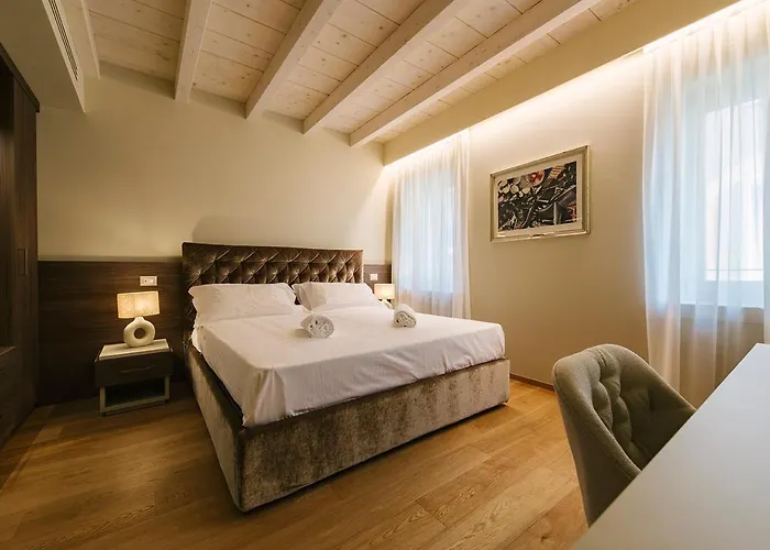 Palazzo Confalonieri Da Lisca * Vérone