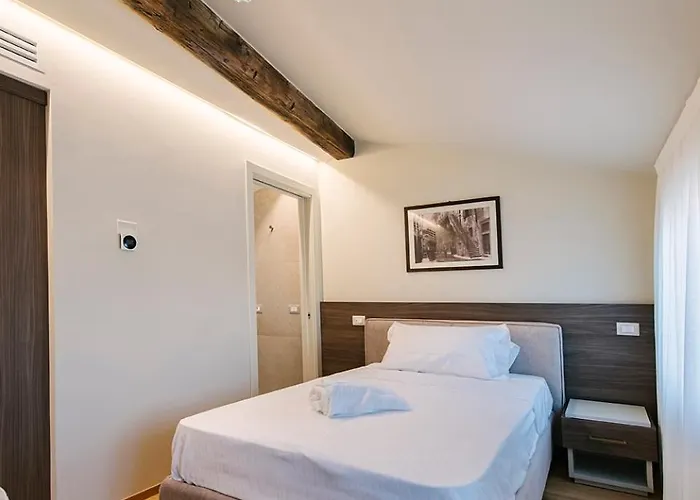 Palazzo Confalonieri Da Lisca Appartement