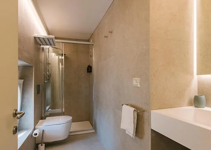 Palazzo Confalonieri Da Lisca *