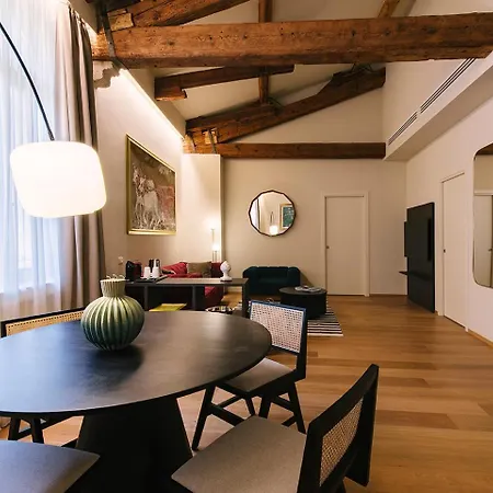 Palazzo Confalonieri Da Lisca Apartment *