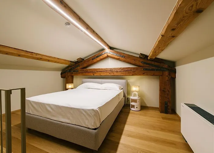 Apartment Palazzo Confalonieri Da Lisca